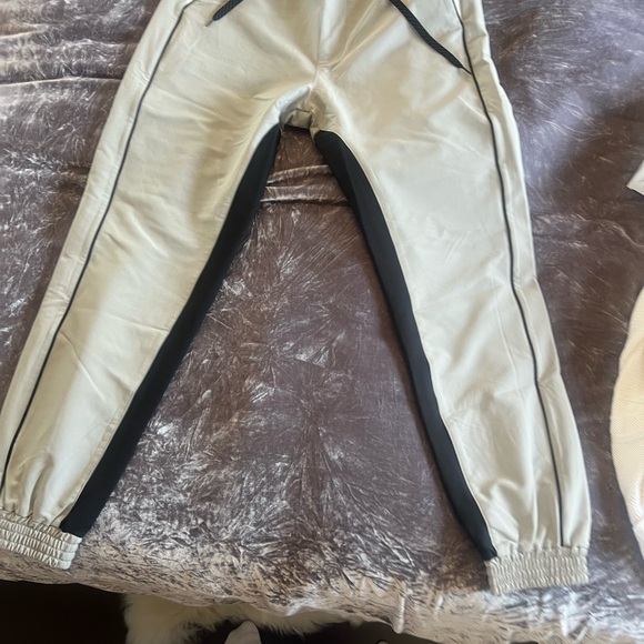 Berksha jogger pant - Picture 3 of 5